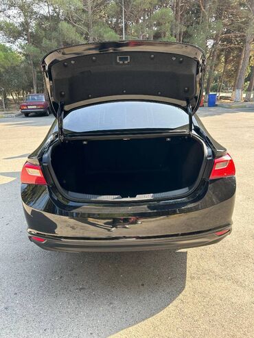 Chevrolet: Chevrolet Malibu: 1.5 l | 2018 il 41800 km Sedan — 19