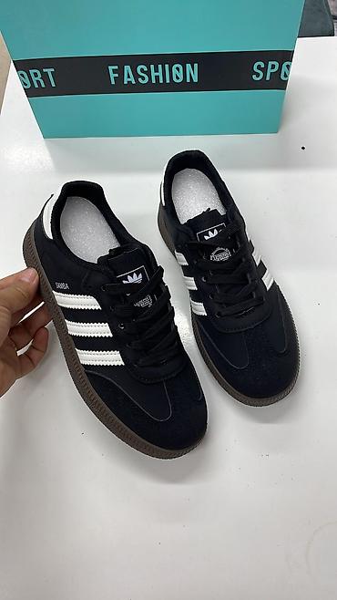 сумки новые: Кроссовки в стиле Adidas Samba - Классический силуэт с низким — 1