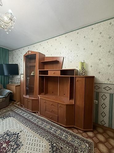 старый уголок: Гарнитур для зала, Б/у, Шкаф, ДСП, цвет - Коричневый — 3