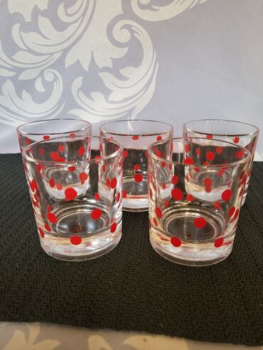 Čaše: Case za grejanu,itd puno staklo 70te. Case bez ostecenja,sve na njima na lalafo.rs — 6 Čaše: Case za grejanu,itd puno staklo 70te. Case bez ostecenja,sve na njima — 6