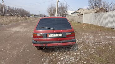 Volkswagen: Volkswagen Passat: 1990 г., 1.8 л, Механика, Газ, Универсал