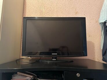 samsung wifi tv 82 ekran: Televizor Samsung 82" Ünvandan götürmə
