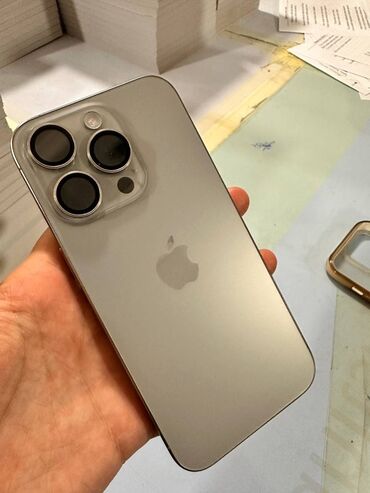 айфон 16 макс: IPhone 15 Pro Max, Natural Titanium, Заряддоочу түзүлүш, Коргоочу айнек, Каптама, 87 %