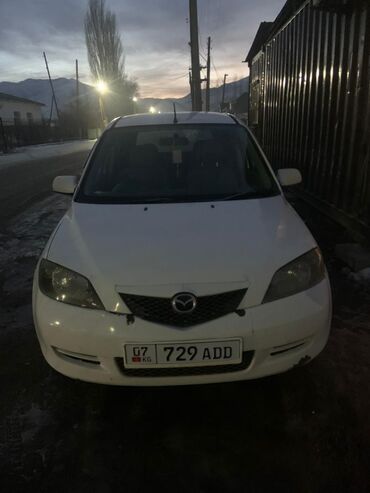 алфат машина: Mazda Demio: 2004 г., 1.3 л, Автомат, Бензин, Седан