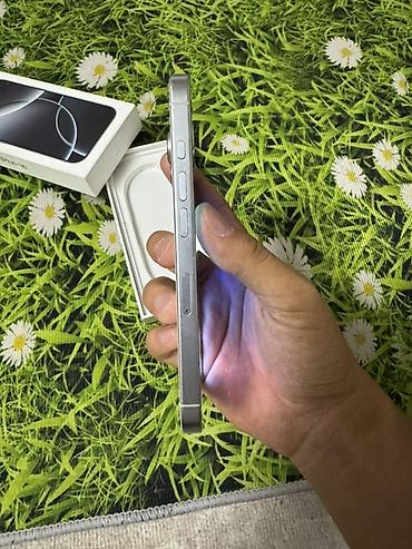 камера заднй бу: IPhone 16 Pro, цвет White Titanium на 256 гигабайт все родное кроме — 9