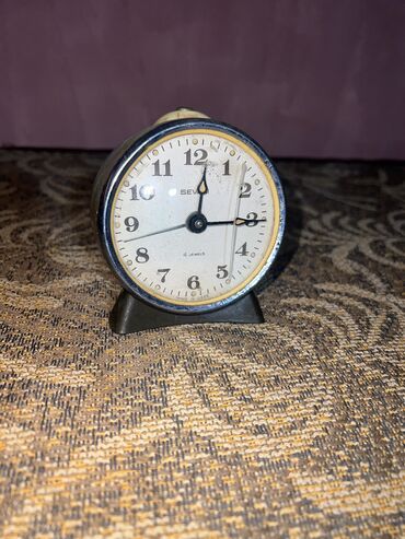 Ev saatları: Saat. Kicik satlarin iksiide islekdir. Boyuk ve qol saati islemir ama — 5