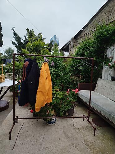 mebeı: Paltar asmaq və gül dibçəkləri üçün universal stendlərin sifarişi — 2