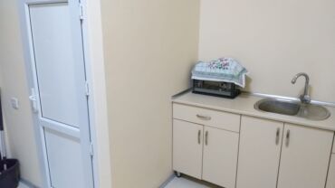 Kommersiya daşınmaz əmlakının satışı: Təcili kupçalı obyekt satılır 37 m2. 14/1 mərtəbə. Hündürlüyü 3.5 — 4