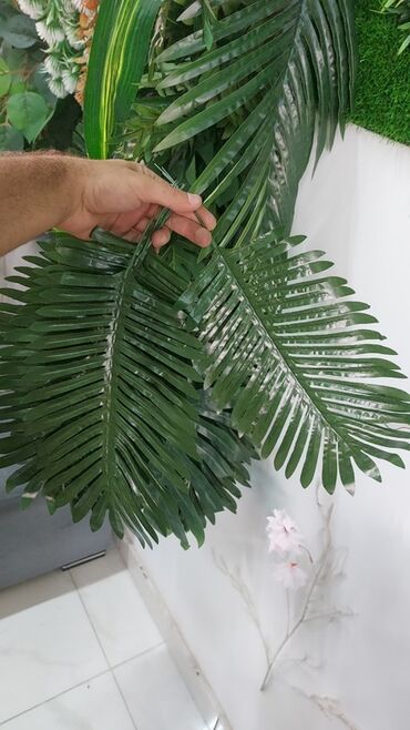 Süni güllər: Süni asma yaşıl bitki bəzəyi - Material: yüksək keyfiyyətli plastik — 40