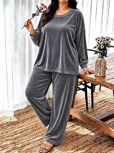 košulje za punije žene: 10. Plišani kompleti za punije
2XL 3XL 4XL 5XL
Cena : 3.100 dinara H — 2
