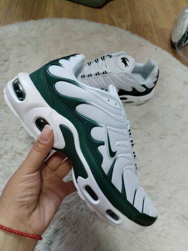 skechers crvene patike: Patike, Nike, veličina - 46
