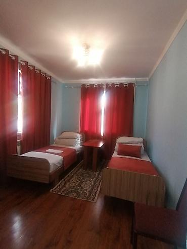 Посуточная аренда домов: 250 м², 8 комнат, Парковка, Балкон застеклен, Видеонаблюдение — 11