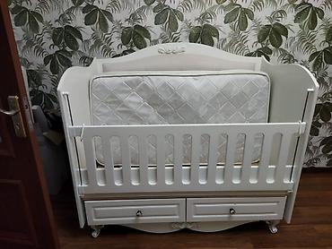 ortopedik matras: Ağ rəngli uşaq beşiyi və döşək - Klassik dizaynlı, dekorativ oyma — 1