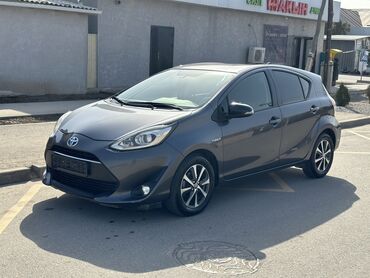 Toyota: Toyota Prius: 2018 г., 1.5 л, Гибрид