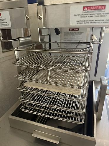 фрютер: Промышленная напольная фритюрница высокого давления (pressure fryer) — 10