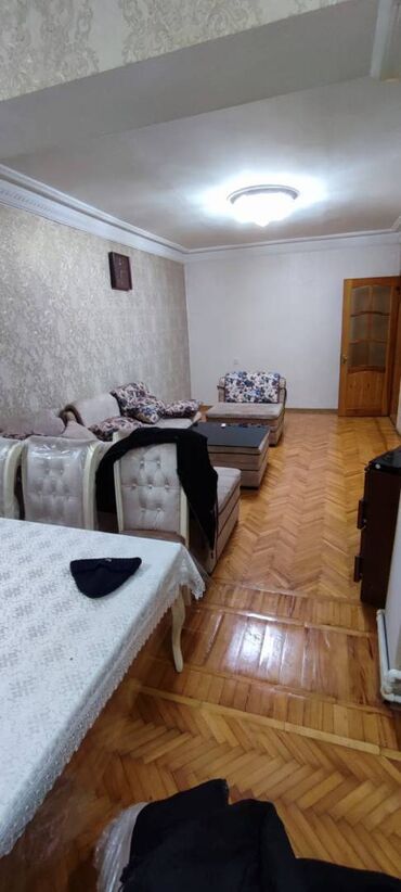 Uzunmüddətli kirayə mənzillər: Nərimanov rayonu Nərimanov metrosunun yaxınlığında köhnə tikili — 2