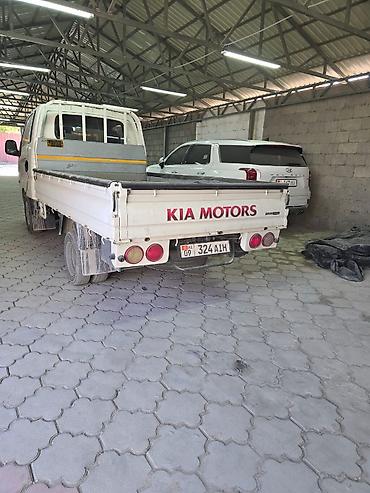 бонго дубль кабина: Kia Bongo (K2500/K2700) бортовой малотоннажный грузовик, белый цвет — 4