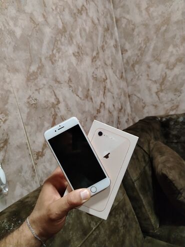 tab 8: IPhone 8, 64 GB, Qızılı, Barmaq izi