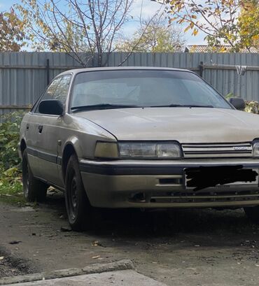 Mazda: Mazda 626: 1988 г., 2 л, Механика, Газ, Хэтчбэк