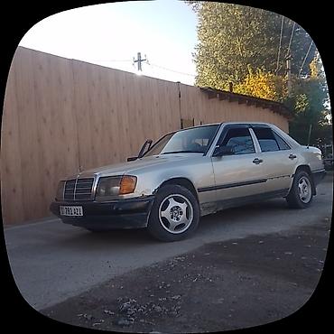 дверные карты мерс 124: Mercedes-Benz W124 седан, серебристый цвет. Основные особенности: - — 2