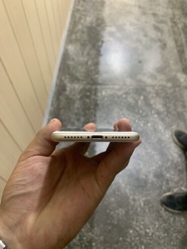 Apple iPhone: IPhone 7, Б/у, 32 ГБ, 100 %