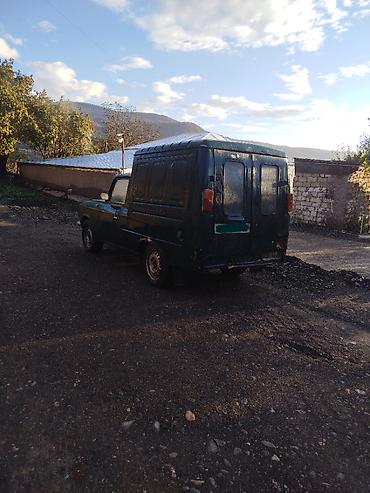 Moskviç: Model: Moskvich 2715 (yükdaşıma furqonu) Kuzov: 2 qapılı, metal — 4