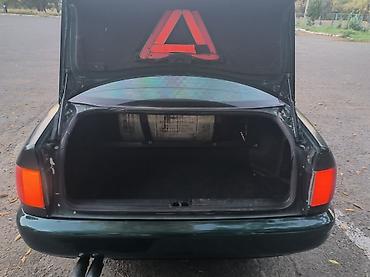 немецкий квариал: Audi A6: 1995 г., Механика, Газ, Седан — 4