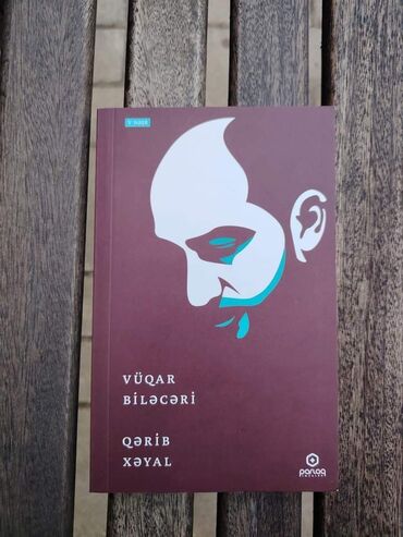 kitab masa: 💥Yeni gəldi💥 📚Vüqar Biləcəri-Qərib xəyal 🚇Metrolara ✈Xarici ölkelere