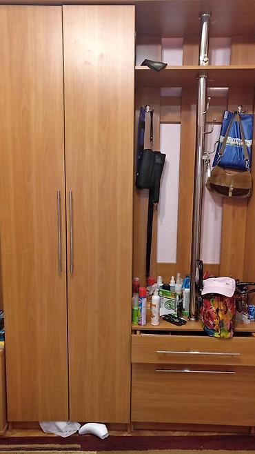 Кире бериш гарнитурлары: Кире бериш үчүн гарнитур, Колдонулган, Шкаф, ДСП, түсү - Күрөң — 1