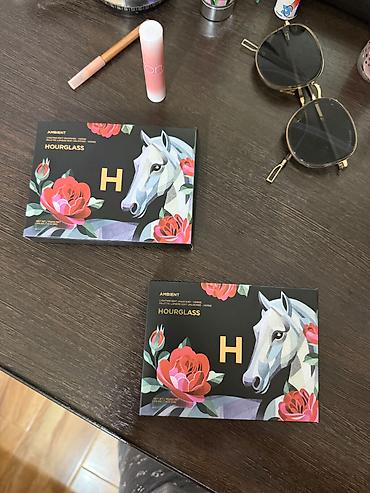 песочные часы: Hourglass – Horse Палетка для лица из лимитированной коллекции — 4