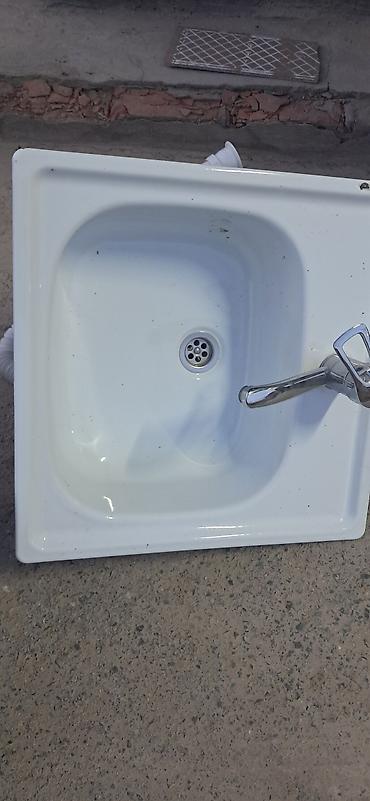sink: Умывальник (накладной/настенный) с сифоном и смесителем - Материал — 3