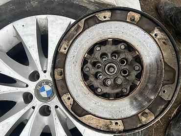 cena automobila: ZAMAJAC F10 ZA BMW SERIJA 5 | Na stanju novi i polovni delovi za bmw — 1