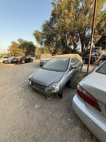 авто крепеж: Honda Civic: 2004 г., Хэтчбэк — 4