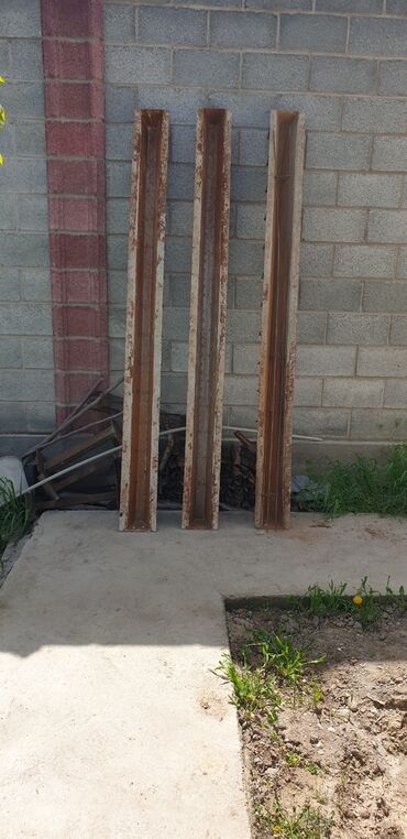 бетон казык: Бетонный столб куйган калыптар.бийиктиги 2.5м туурасы 0.14 арматурасы