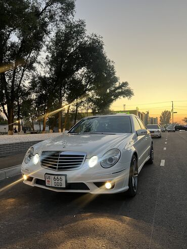 Mercedes-Benz: Mercedes-Benz E 500: 2003 г., 5 л, Автомат, Бензин, Седан