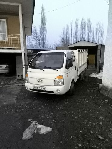 Hyundai: Hyundai Porter: 2005 г., 2.5 л, Механика, Дизель