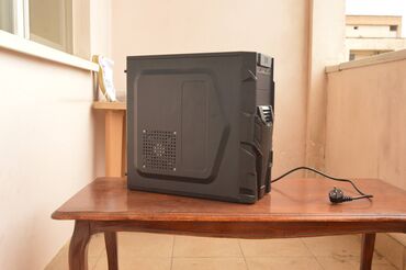 stol üstü kamputer: Manitor və sistem bloku satilir Prosessor (CPU): Intel Core i5-3470