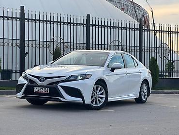 Toyota: Toyota Camry: 2022 г., 2.5 л, Вариатор, Гибрид, Седан — 6