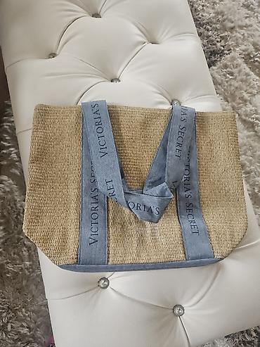 Çantalar: Victoria’s Secret çantaları Play və alışveriș ucun idealdirlar. Her — 4