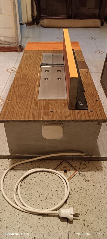 Другие инструменты: Продаю инструменты:Точило, двигатель на 220 в,180 вт,2800 оборотов — 19