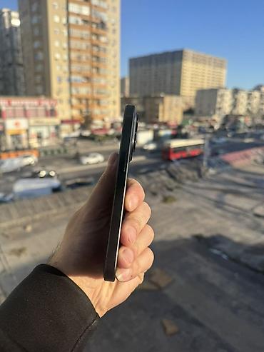 Apple iPhone: IPhone 15 Pro, 256 GB, Black Titanium, Face ID — 10