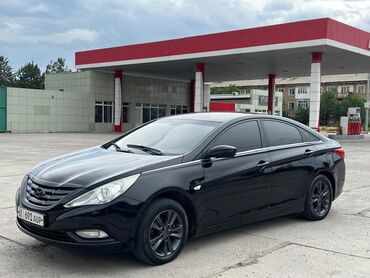 Hyundai: Год 2010 кореец бензин-газ не такси обсолютно без вложений . Чёрный