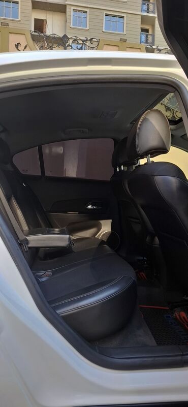 Chevrolet: Chevrolet Cruze: 1.8 l | 2014 il 267000 km Sedan — 14