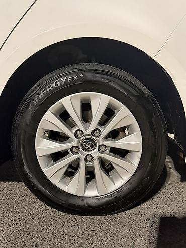 coroll: Toyota Corolla: 2020 г., 1.8 л, Вариатор, Гибрид, Седан — 7