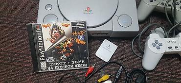 PS2 & PS1 (Sony PlayStation 2 & 1): Sony PlayStation 1 (SCPH-5502) – PAL versiyası Komplekt: - Konsol — 1