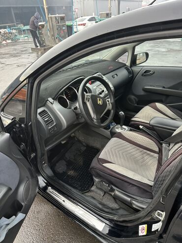 Honda: Honda Jazz: 2008 г., 1.4 л, Вариатор, Бензин, Хэтчбэк — 7