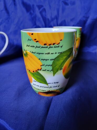 Čaše: Solje nove,vintaz univerzalne,porcelanske. Komada 4 i ceni — 8