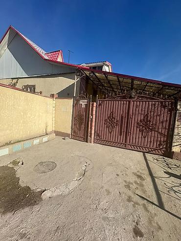 Продаётся жилой дом с закрытым двором и навесом для авто. Кованые at lalafo.kg Продаётся жилой дом с закрытым двором и навесом для авто. Кованые