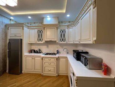 Uzunmüddətli kirayə mənzillər: Grand Hayat Yasayis Kompleksinde Bina-1de 2 otaq kiraye verilir. Evde — 10