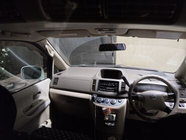 срочно срочно продаю машина: Nissan Serena: 2003 г., 2 л, Автомат, Бензин, Минивэн